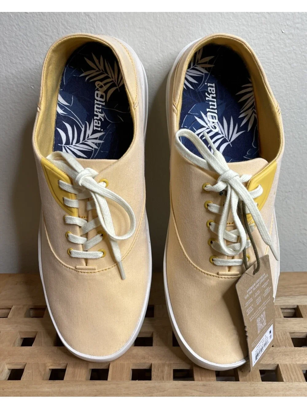 OluKai Tradewind Mens Size 11 Solar Glow Yellow Canvas Drop-In Heel Shoes NWT